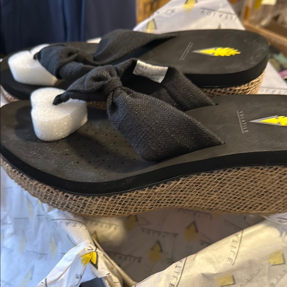 Volatile Black Sandals with Pom-Pom Detail - Picture 2 of 10